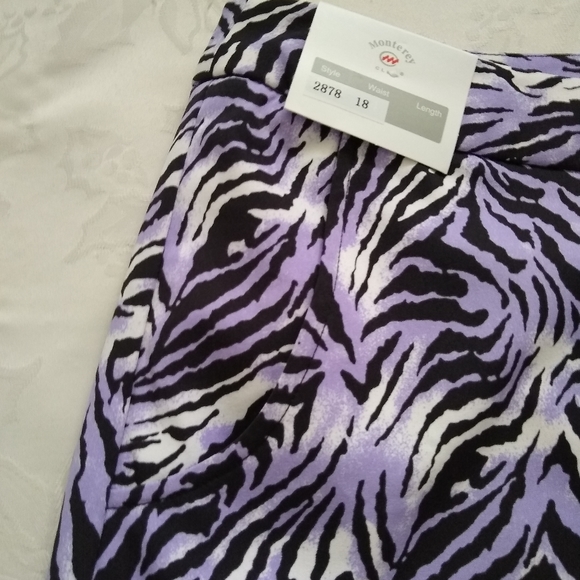 New 🎀 Purple Zebra print skorts - Picture 6 of 8